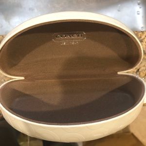 Coach Cream Logo Clam Sunglasses Case